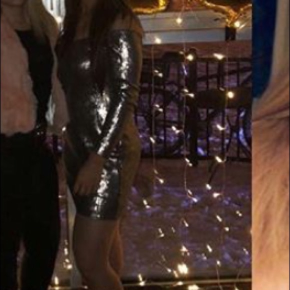 Express Dress - Picture 4 of 4